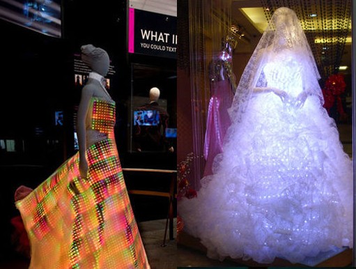 两位伦敦的设计师用2.4万颗全彩LED灯设计出一件华丽礼服，此礼服将超薄电路手工刺绣在一层丝绸上，全彩LED灯仅2.2mm厚，像纸一样平